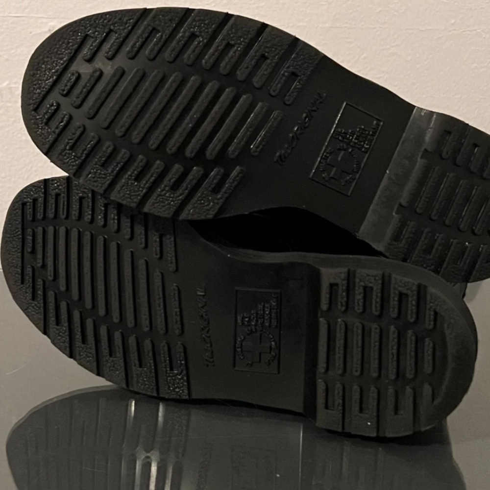 1460 Mono Black Dr. Marten Boots - Picture 5 of 7